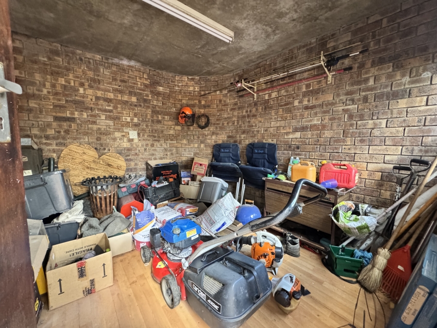 4 Bedroom Property for Sale in Wilkoppies North West